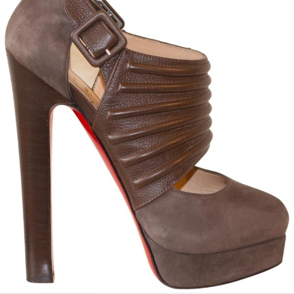 Authentic Christian Louboutin Bye bye Grey Pumps